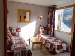 Méribel: Appartement 3 pièces avec mezzanine, balcon, accès direct aux pistes - FR-1-355-186